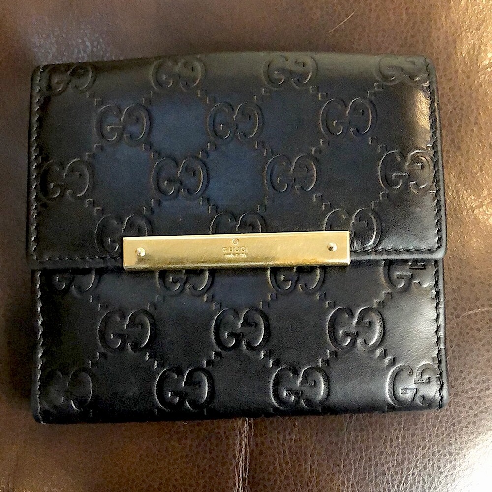 GUCCI GG Guccissima Black Leather Bifold Wallet w/ Full Length Billfold